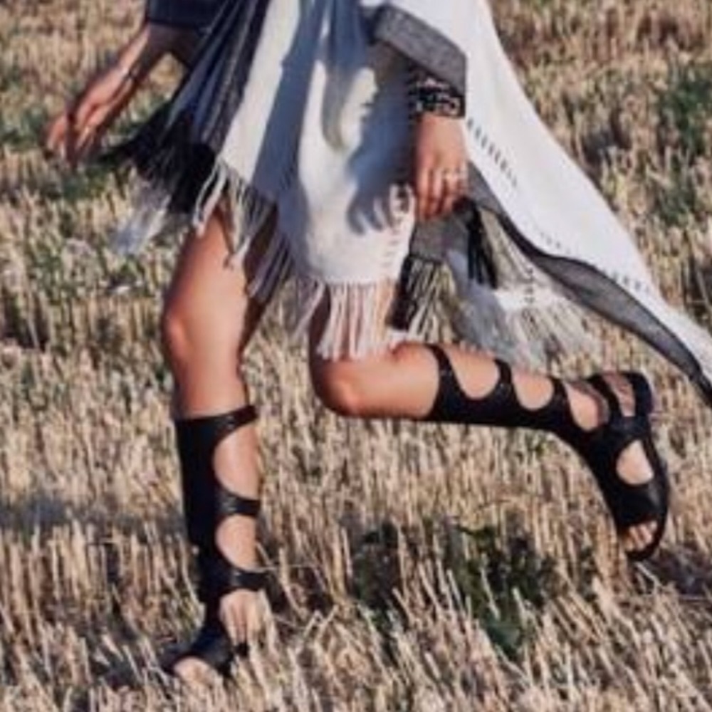 Stuart Weitzman leather gladiator sandals size 6